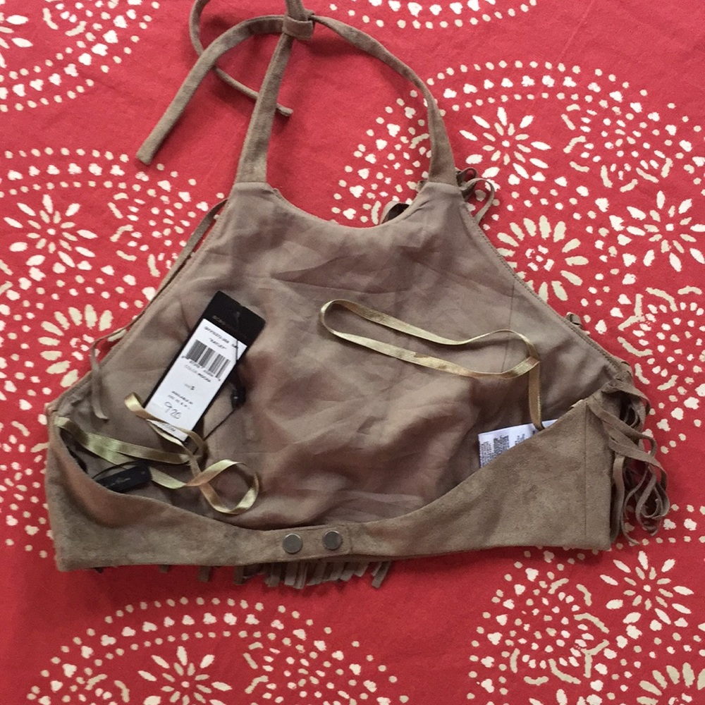 Fun halter top - Picture 2 of 4